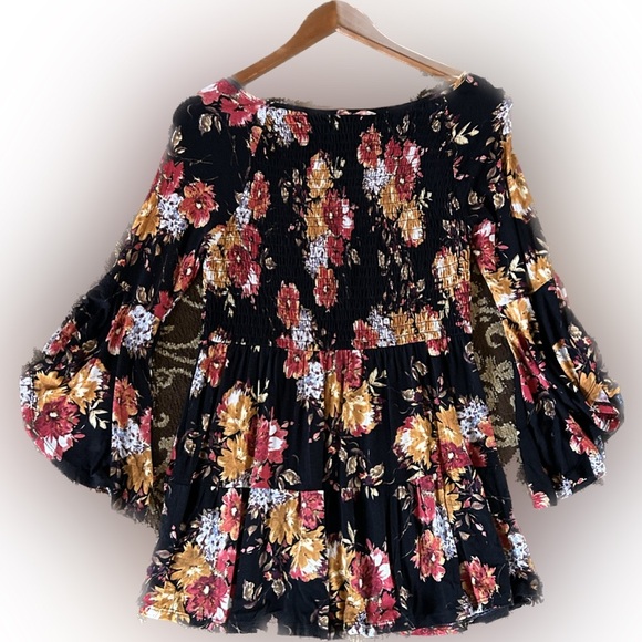 Women's Time & Tru Floral Blouse - Size S - Picture 2 of 3